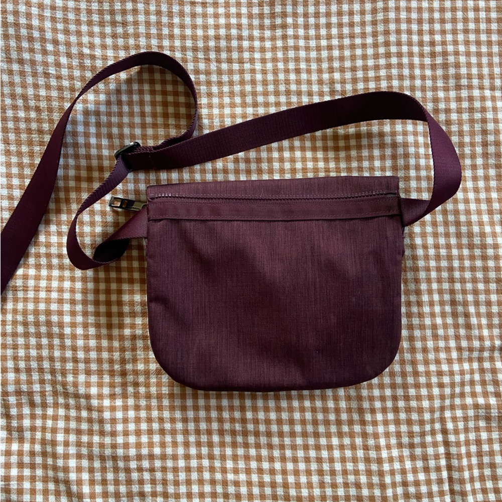 Lululemon crossbody bag - Picture 5 of 7